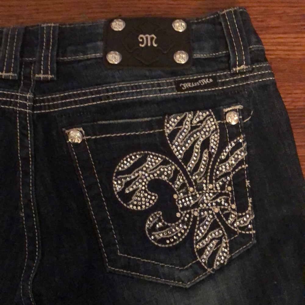 Miss Me Fleur-de-lis jeans